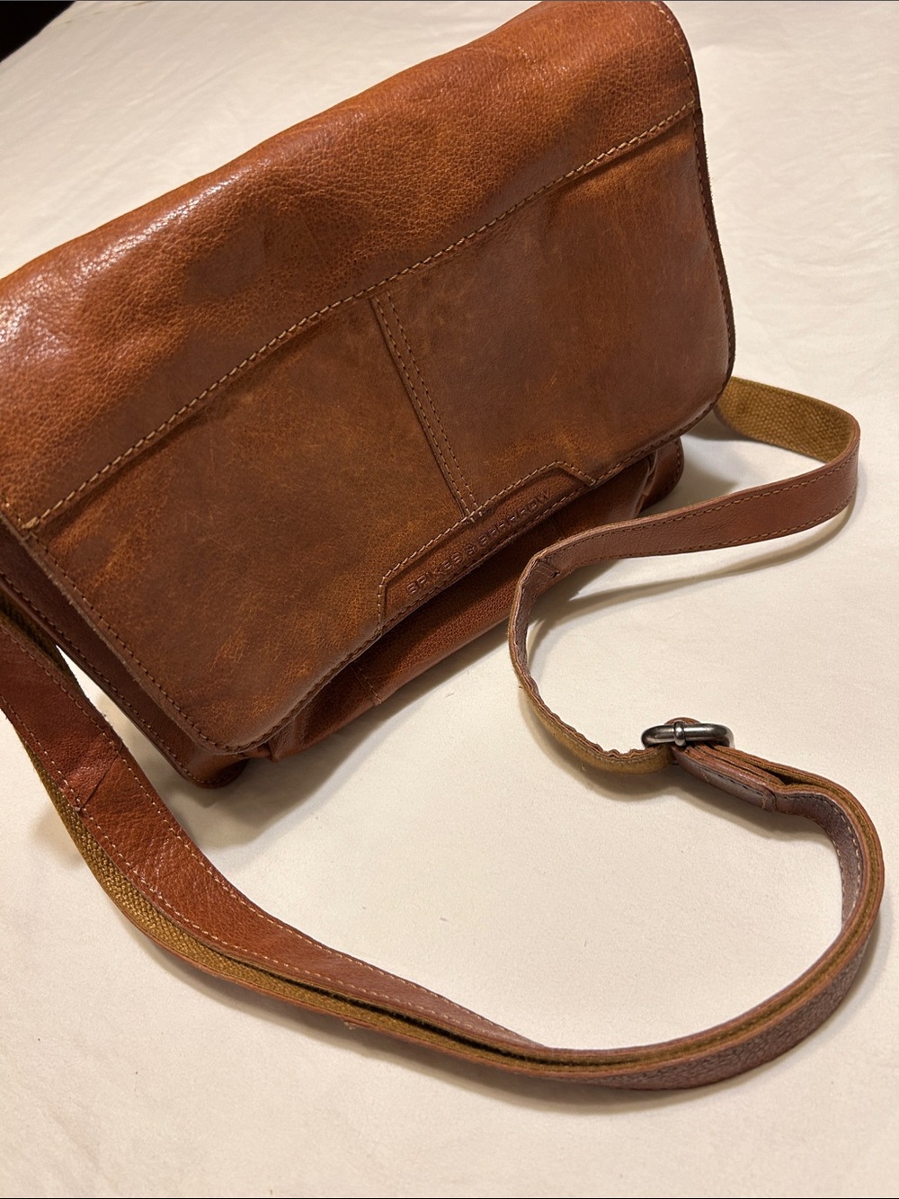 Women's Brown Leather Crossbody Bag - Classic Everyday Shoulder Bag